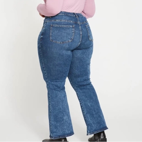 Universal Standard Farrah High Rise Bootcut Flare Jean Denim 22 Plus Size - Picture 2 of 10